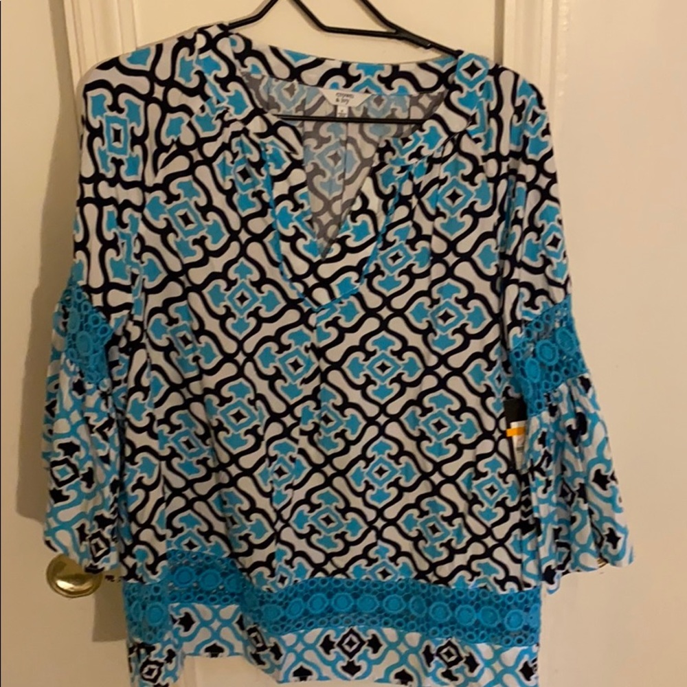 NWT Crown & Ivy Top